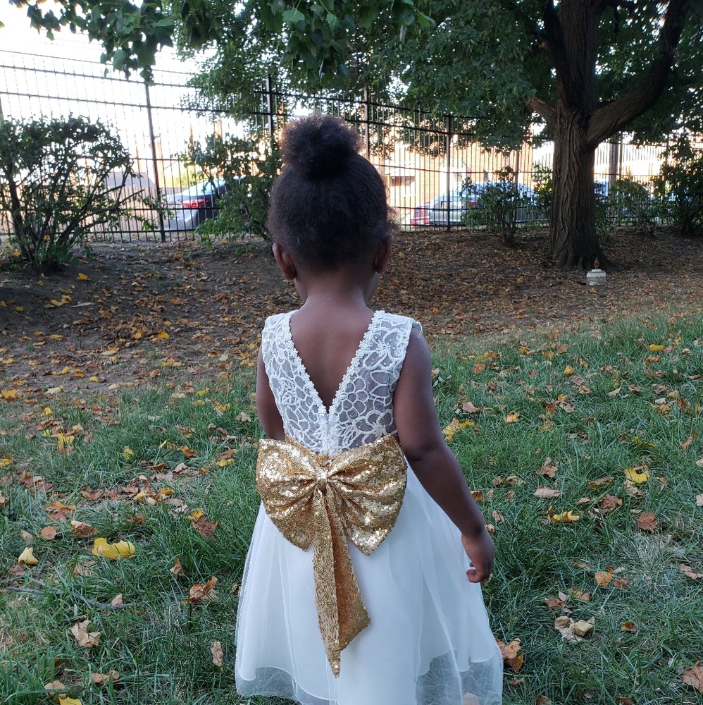 Flower‎ girl dress